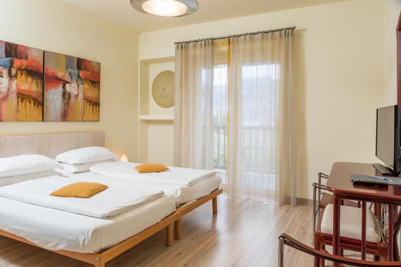 Club Hotel Olivi - Tennis Center Малчезине Екстериор снимка