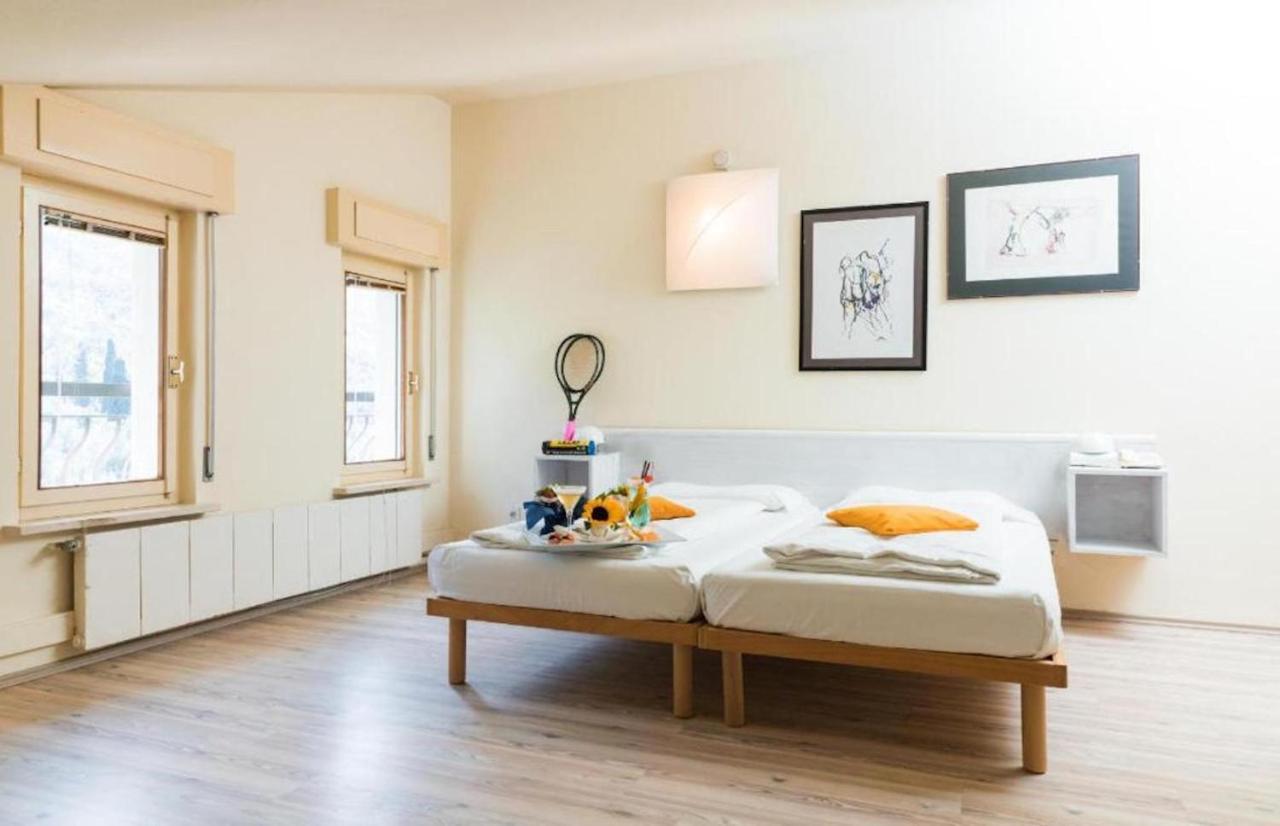 Club Hotel Olivi - Tennis Center Малчезине Екстериор снимка