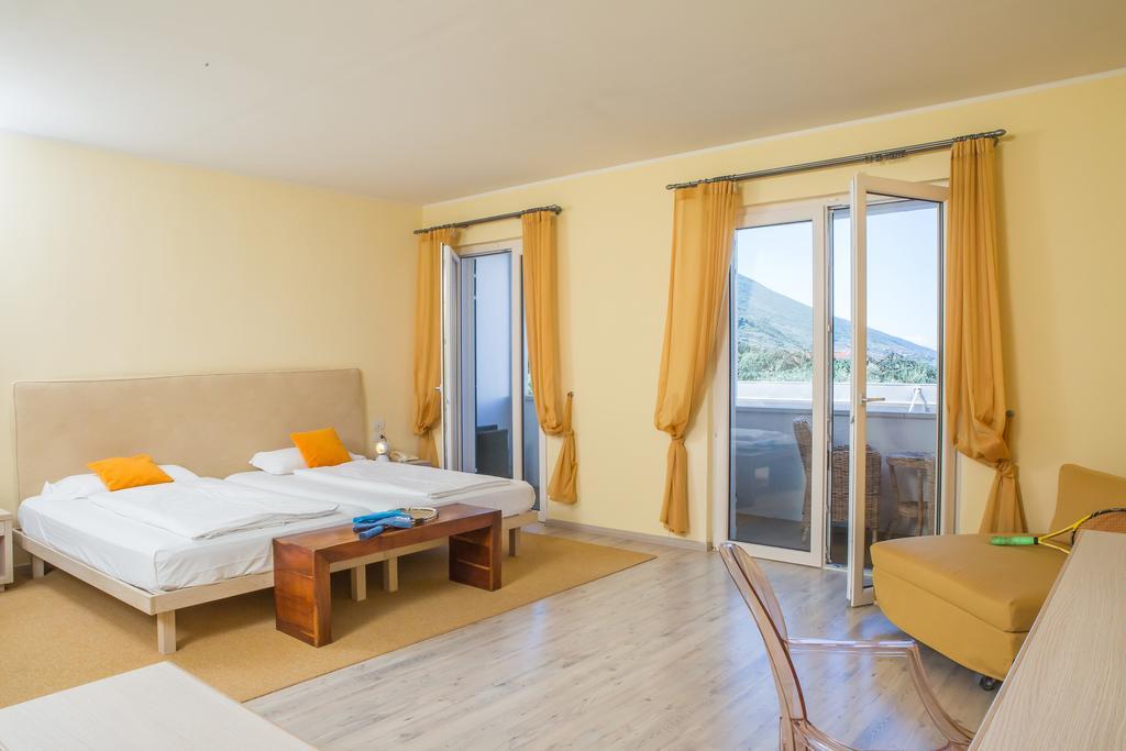 Club Hotel Olivi - Tennis Center Малчезине Екстериор снимка