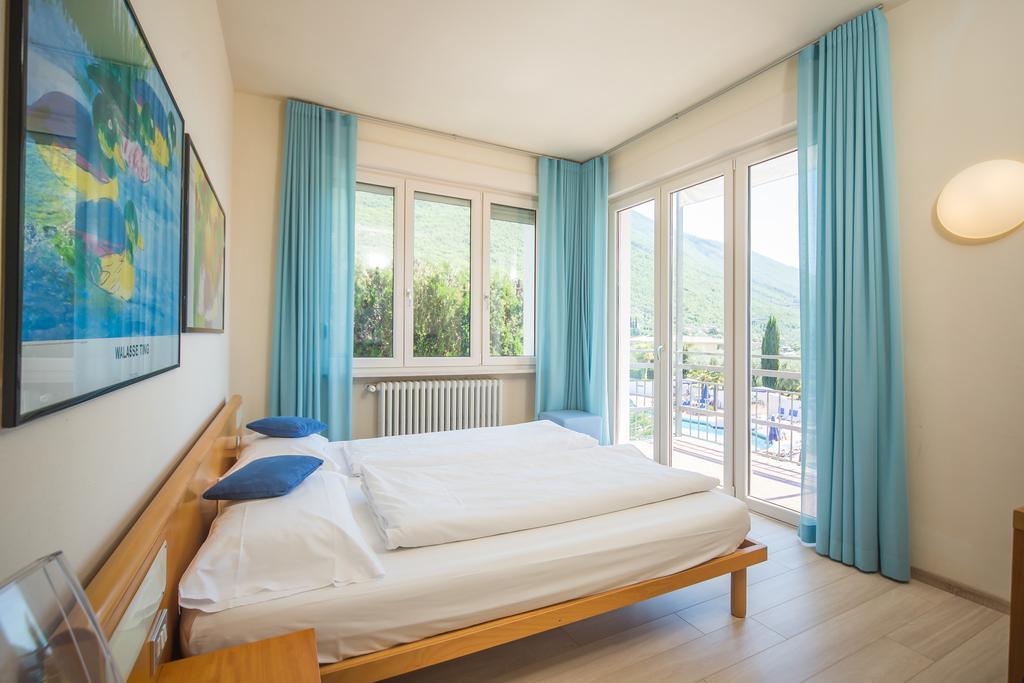 Club Hotel Olivi - Tennis Center Малчезине Екстериор снимка