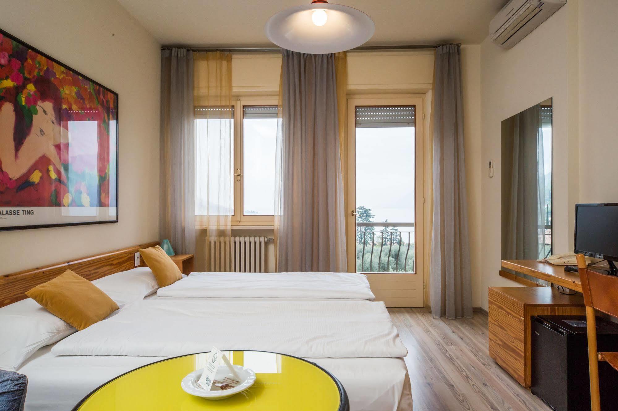 Club Hotel Olivi - Tennis Center Малчезине Екстериор снимка